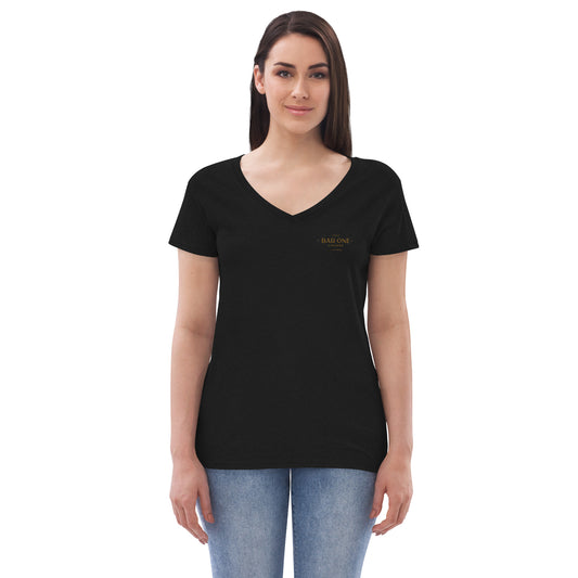 BAR ONE Women’s recycled v-neck t-shirt